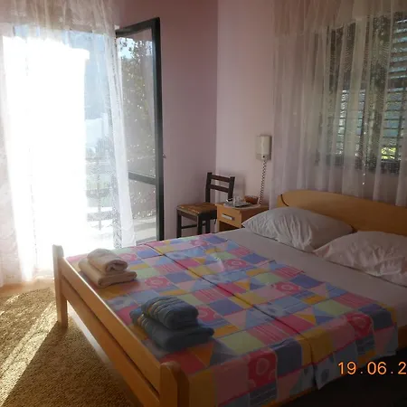 Lorena Rooms Risan Exterior photo